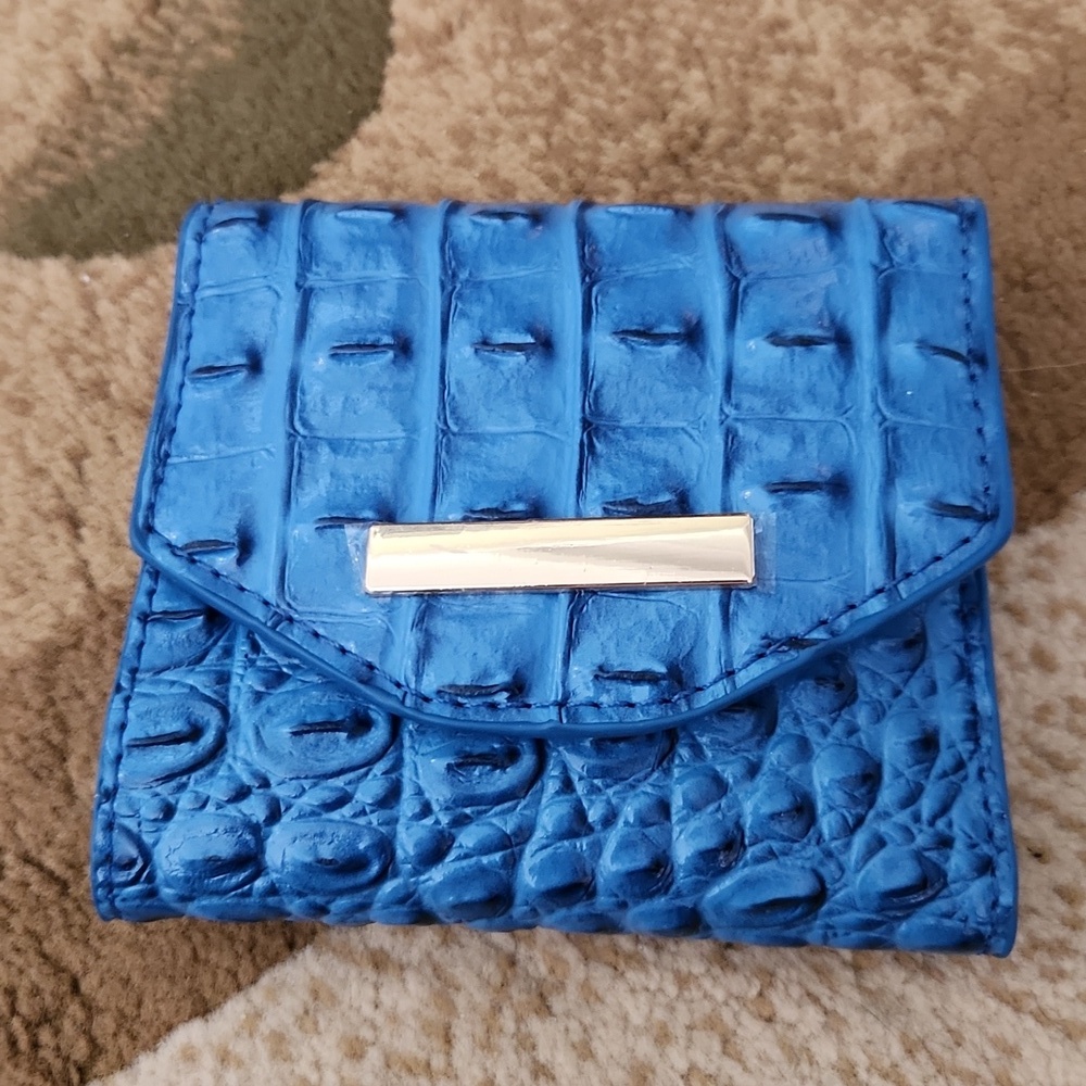 NIB! Crocodile glossy wallet